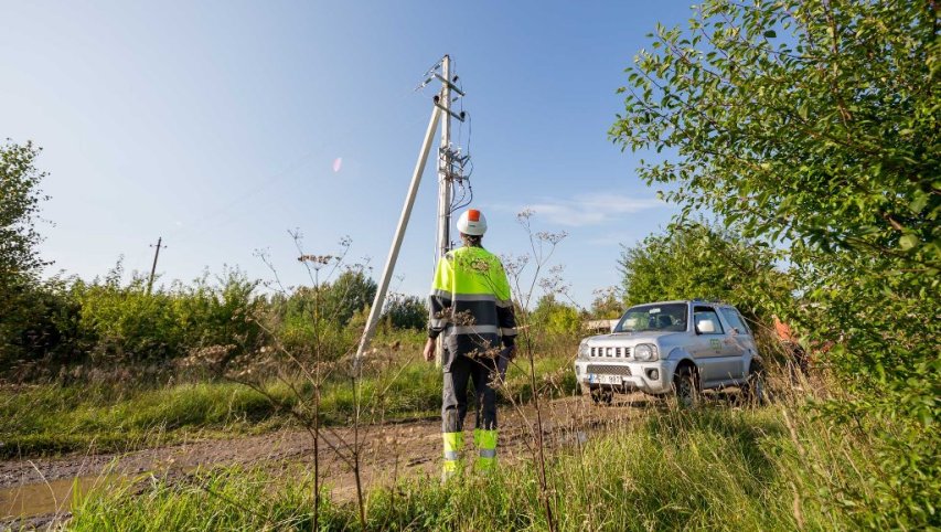 Plečiamas požeminis elektros tinklas: šiemet nutiesta per 1300 km kabelių