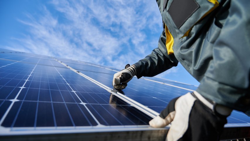 4 patarimai norintiems įsirengti saulės elektrinę