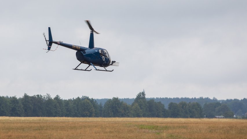 ESO tęsia elektros linijų apžiūrą sraigtasparniu