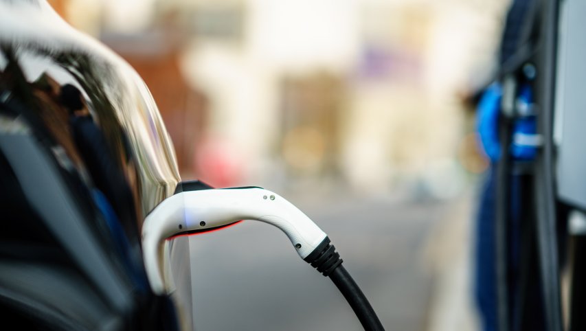 Vilniuje įdiegtas išmanus sprendimas: mikrorajonai atsiveria elektromobilių įkrovimui