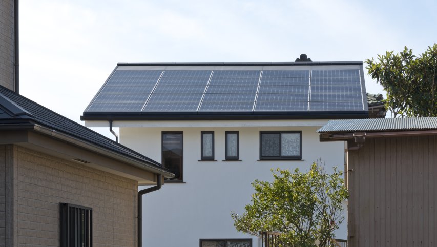 Atsinaujinančios energetikos naujienos: saulėtas vasaris gaminančių vartotojų generaciją išaugino...