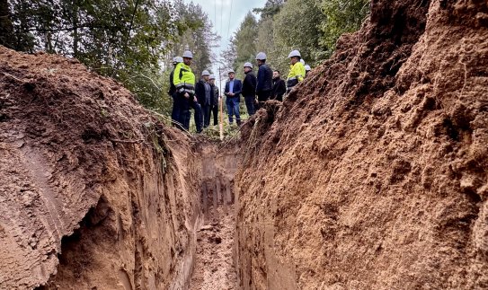 Energetikos ministras įvertino, kaip vyksta tinklo modernizavimo darbai Utenoje: ESO spartina...