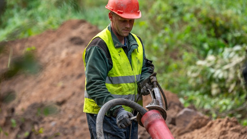 ESO investuoja į regionus – Žemaitijoje apie 200 km oro linijų virsta kabelinėmis
